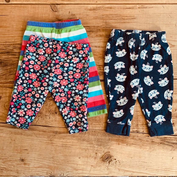 Carter's Baby Girl Bundle—Onesies, Bodysuits, Vest, Bottoms (10 Pieces, 3 M) - Picture 5 of 8